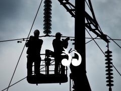 Power restored to Segenhoe